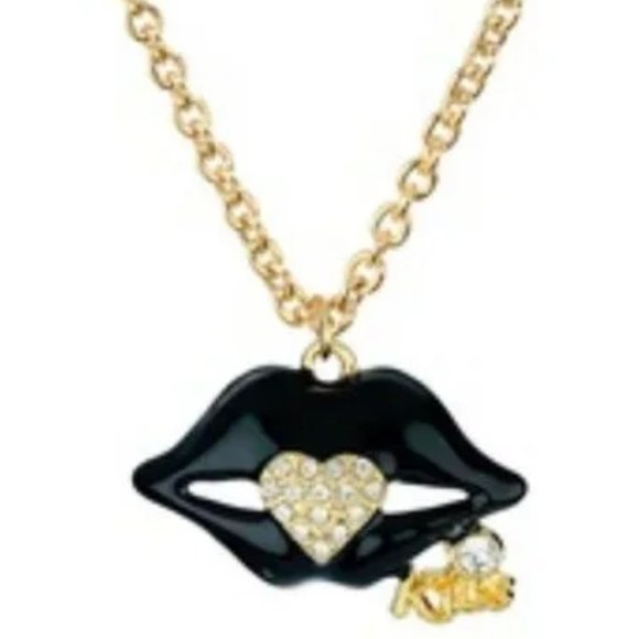 **NEW! BEAUTIFUL NECKLACE - Juicy RED - BLACK - PINK LIPS Kiss Pendant Stylish - Picture 3 of 5